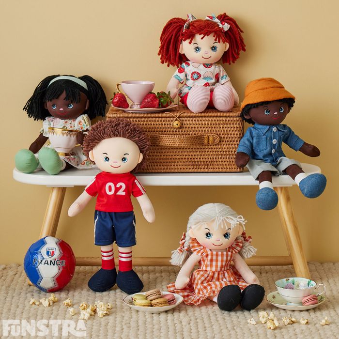 Collect Alexander and all his adorably cute friends from the My Best Friend dolls collection.